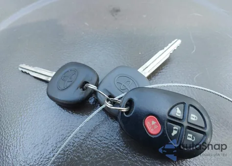 2009 Toyota Sienna Le z USA, uszkodzony, nr VIN 5TDZK23CX9S265750